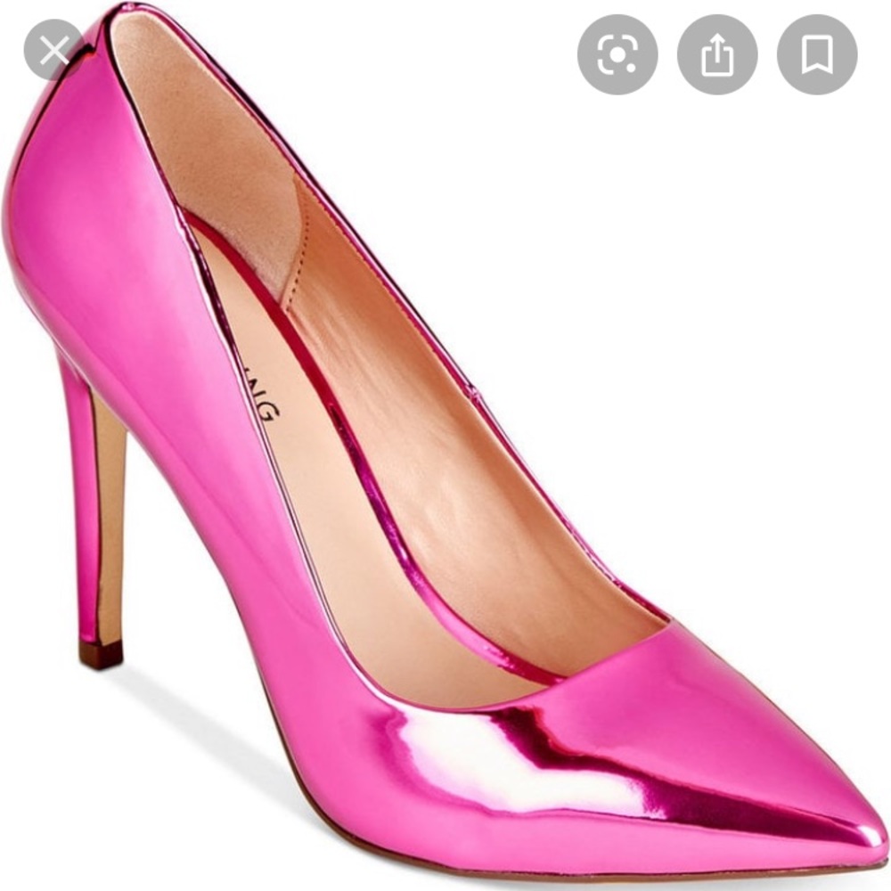 Pink pumps